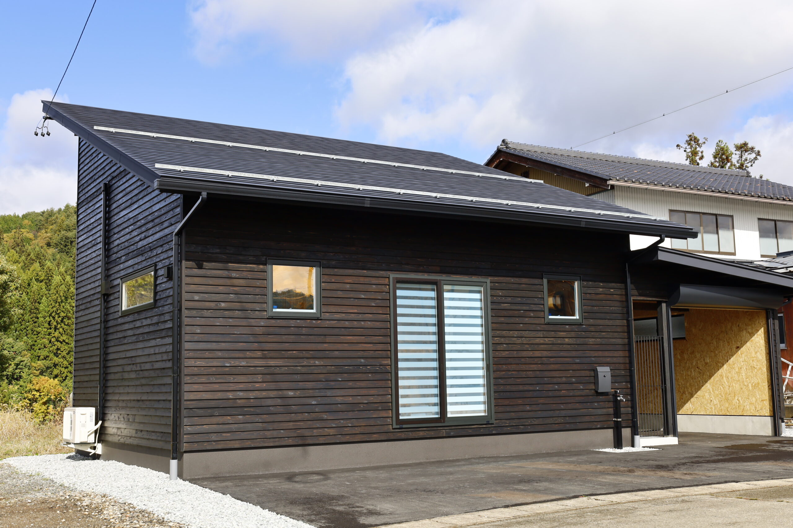 16坪で自由に暮らす大人の秘密基地